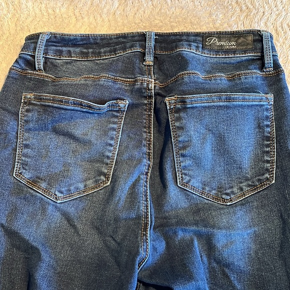 Warehouse One Women’s High Rise Skinny Jeans, Size 27. - Picture 3 of 4